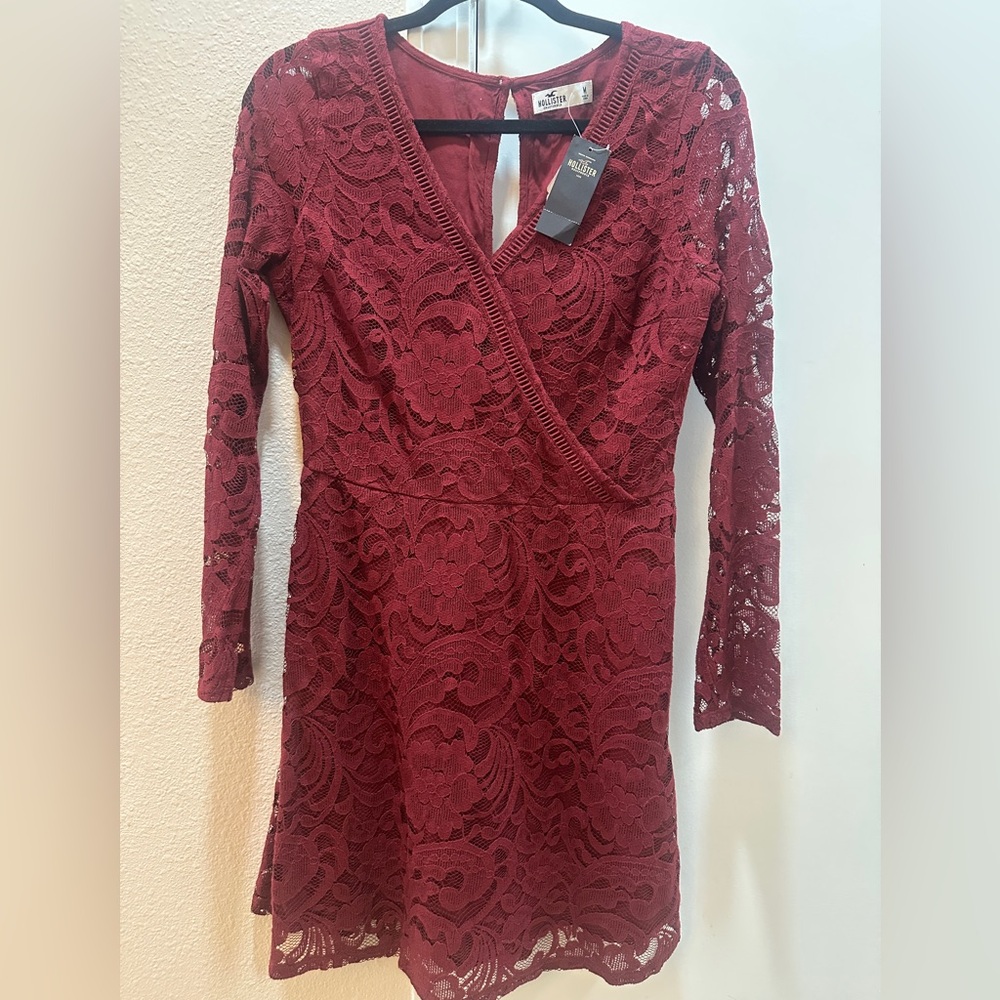 Hollister Women Red  Lace  Short  Dress with long sleeves -  Size Medium- NWT